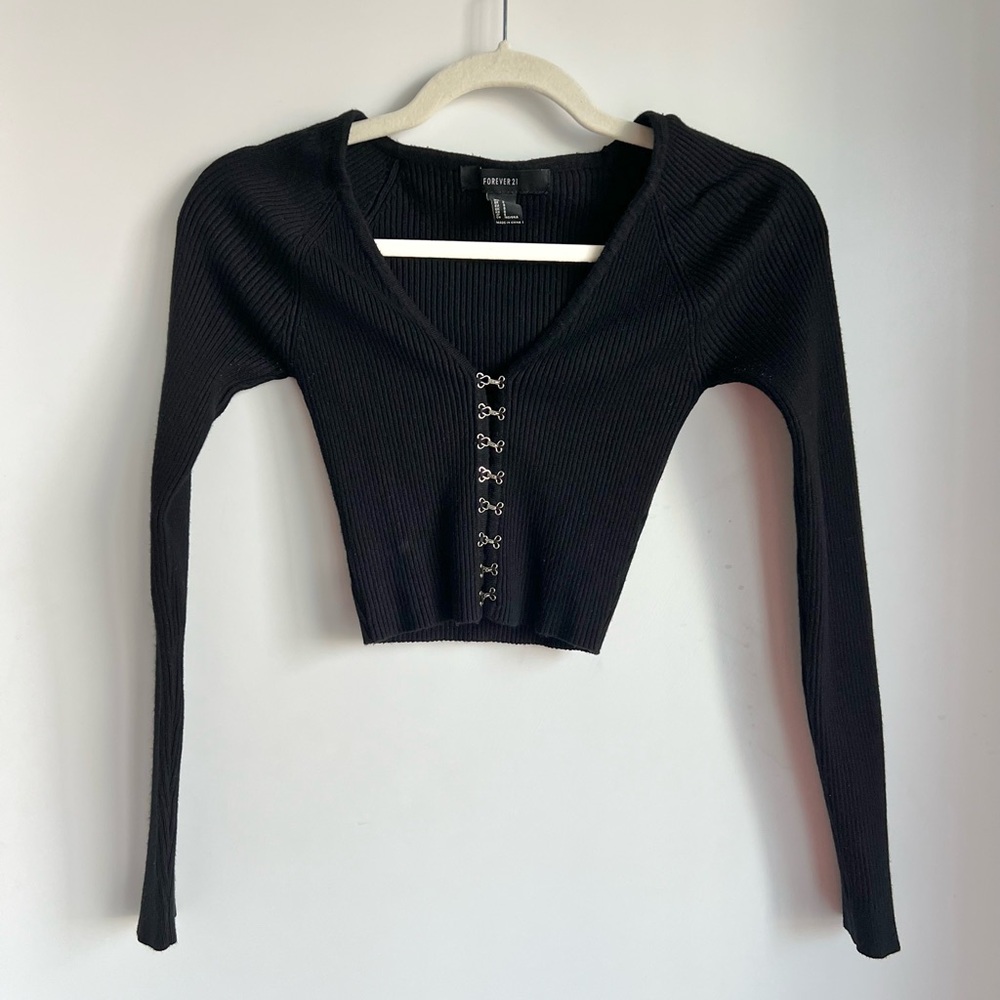Forever 21 Black Ribbed Hook-Front Cropped Long Sleeve Top